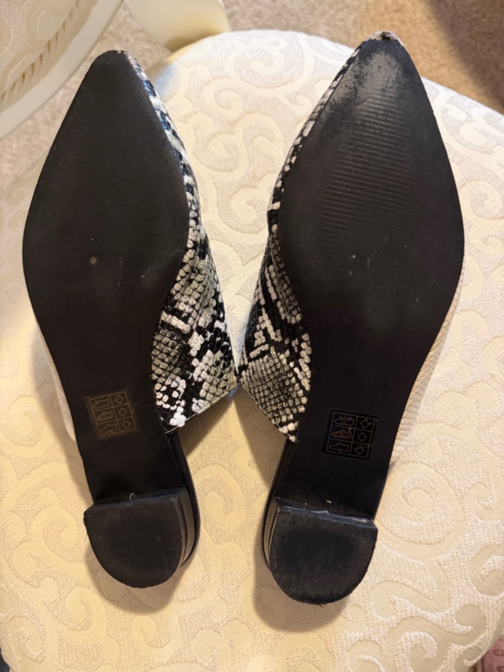 Snake-Print Pointed Mules - Picture 3 of 5